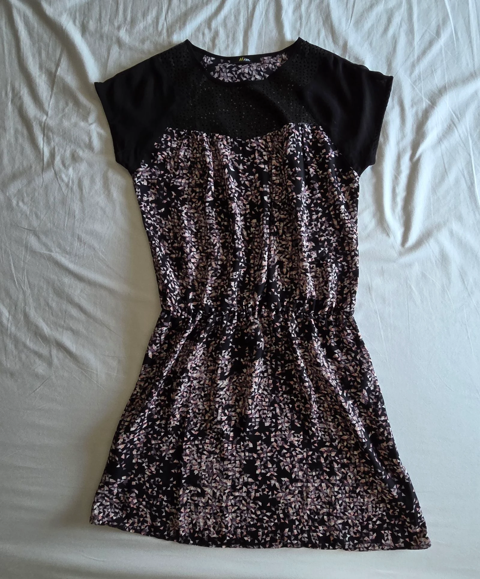 Vestido corto negro y rosa S 34 Mim vestido fluido geométrico ajurado – photo 2